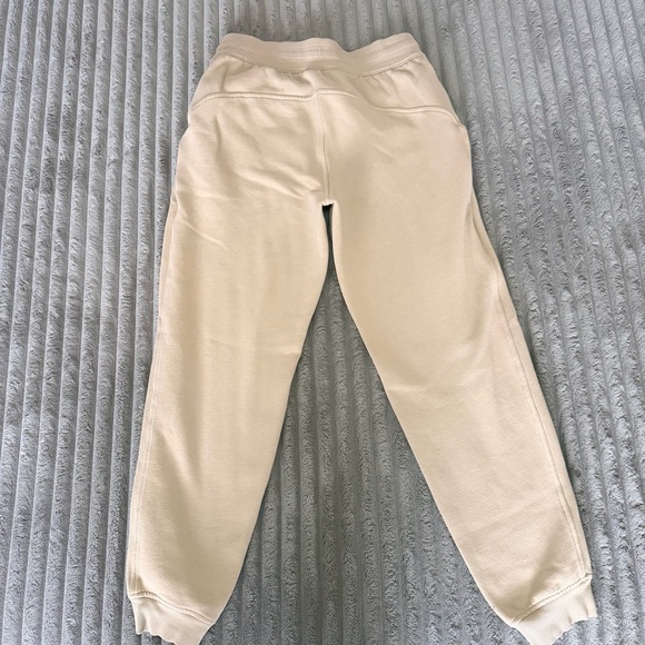 Lululemon Scuba High-Rise Jogger Sheer Oak Size 6 25” Inseam - Picture 2 of 10
